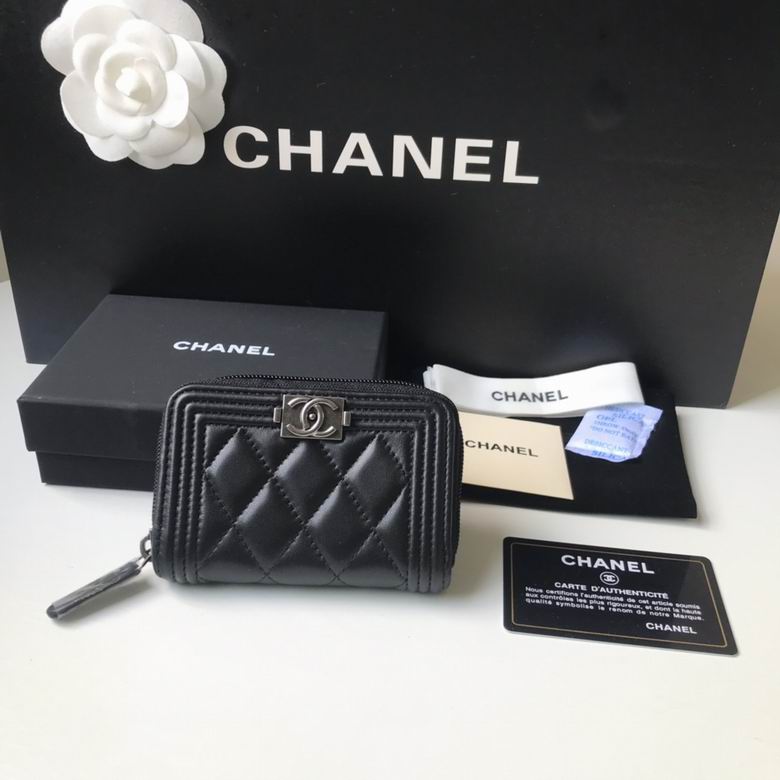Chanel Boy Zipped Coin Purse in Black Quilted Leather with Ruthenium Hardware