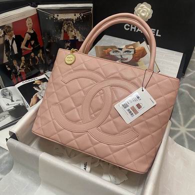 Chanel Medallion Tote · 30×14×24 cm