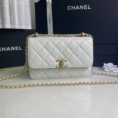 Chanel Wallet on Chain Flap Bag in White Quilted Leather with Gold Chain