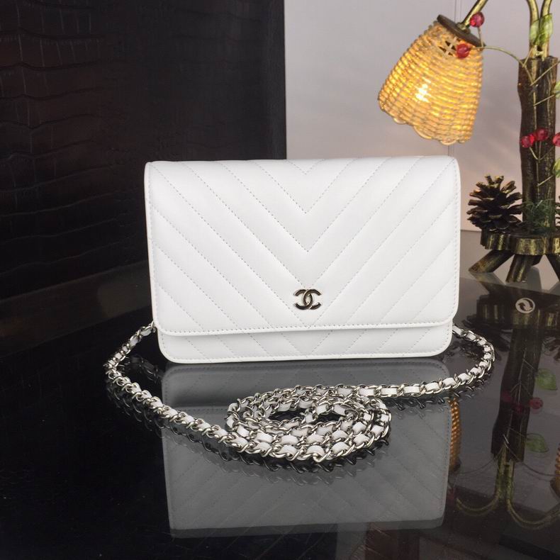 Chanel Wallet on Chain in White Chevron Quilted Leather with Silver Chain