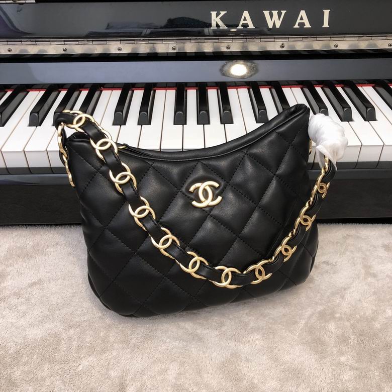 Chanel Hobo Bag · 25×17×6 cm