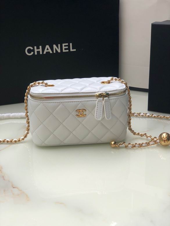 Chanel Small Vanity Case Crossbody Bag in White Quilted Lambskin with Gold Chain