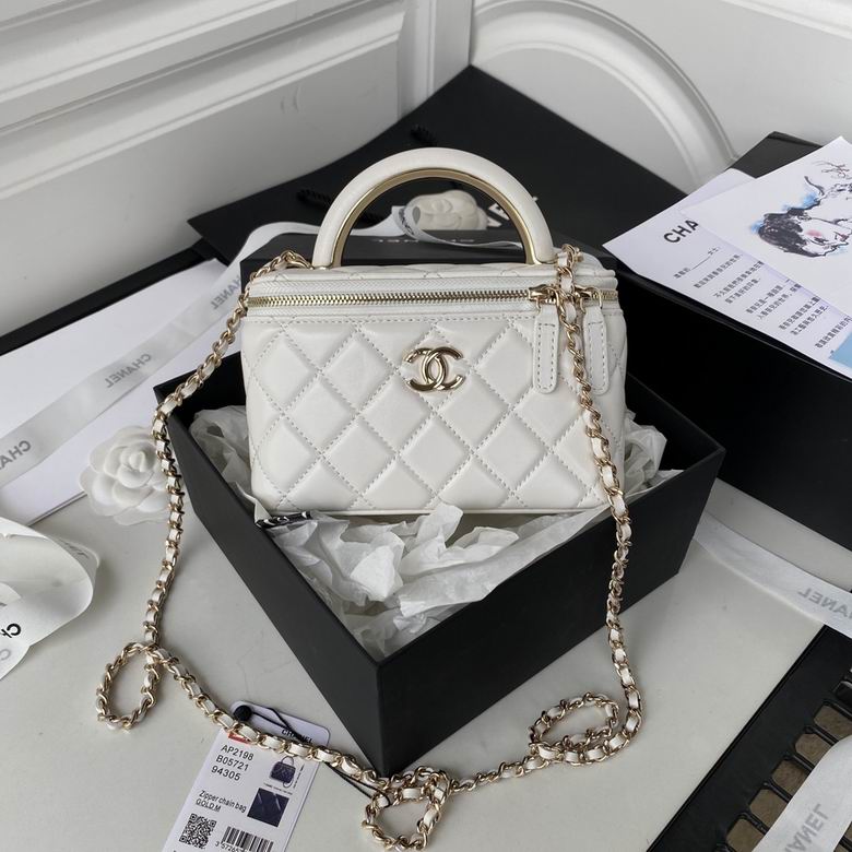 Chanel Small Top-Handle Vanity Case with Chain in White Quilted Leather