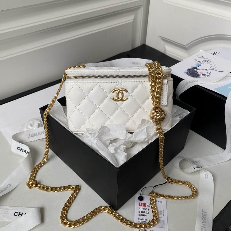 Chanel Small Vanity Case with Chain in White Quilted Lambskin, Gold Hardware