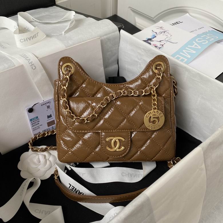Chanel Hobo Bag · 17×19×6 cm