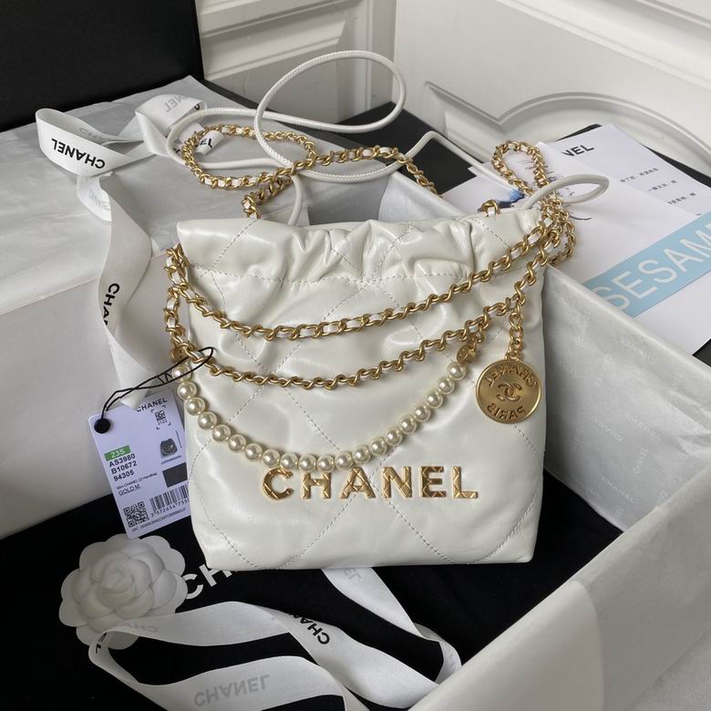 Chanel 22 Mini Drawstring Bag in White Shiny Calfskin with Pearls and Gold