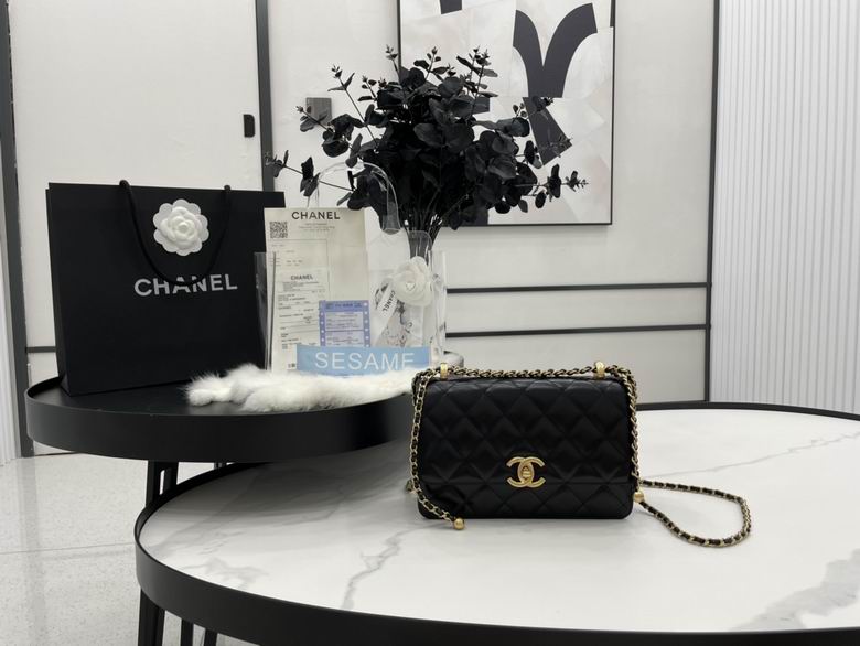 Chanel Quilted Flap Chain Shoulder Bag in Black with Gold CC Turn-Lock