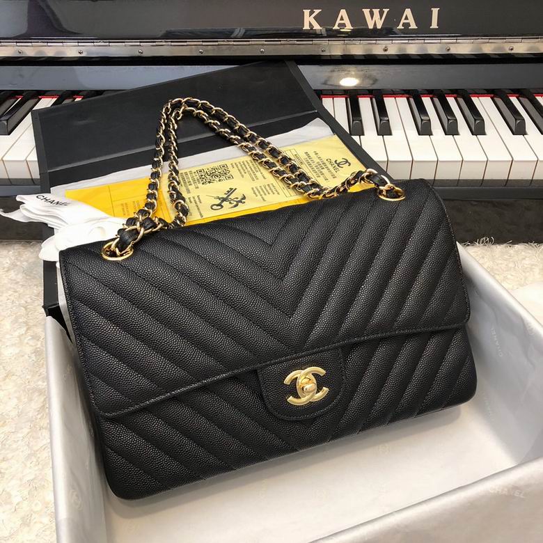Chanel Classic Flap · 25 cm