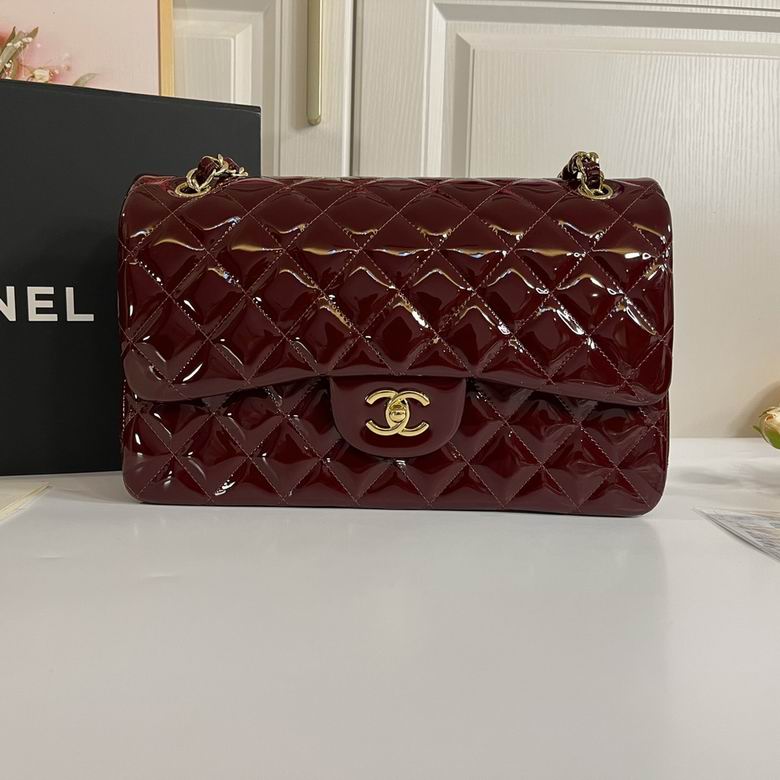 Chanel Classic Flap · 30×18×9 cm