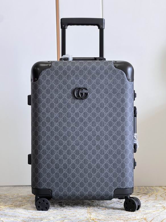 Gucci GG Supreme Canvas Carry-On Spinner Suitcase in Black and Grey