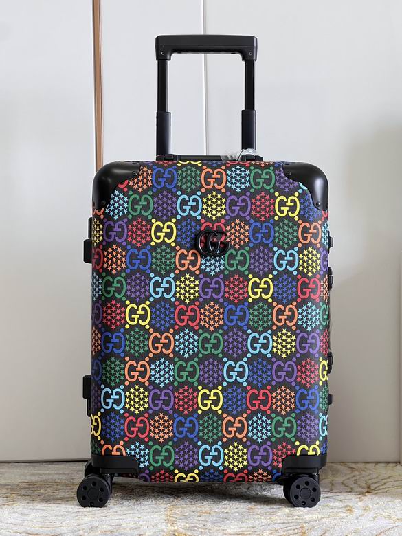 Gucci GG Psychedelic Carry-On Hard-Shell Rolling Suitcase in Multicolor