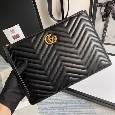 Gucci GG Marmont Zip Pouch Clutch in Black Matelassé Chevron Leather