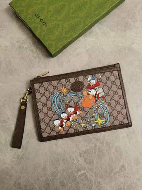 Gucci x Disney Donald Duck Zip Pouch in GG Supreme Canvas with Brown Leather Trim