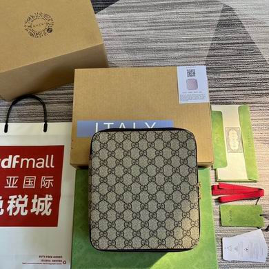 Gucci Square Crossbody Bag in Beige and Ebony GG Supreme Canvas