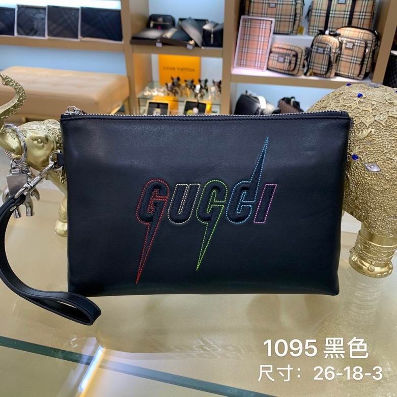 Gucci Blade Lightning Logo Zip Pouch Clutch in Black Leather with Wrist Strap