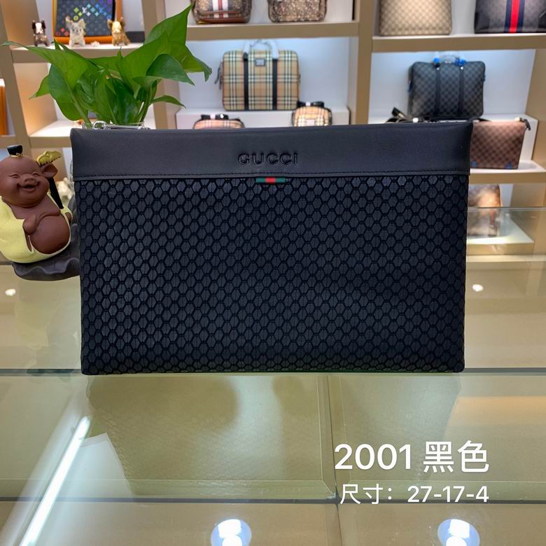 Gucci Men's Zip Clutch Pouch in Black Textured Fabric with Web Stripe
