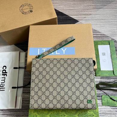 Gucci GG Supreme Canvas Zip Pouch Clutch with Wrist Strap in Beige and Green