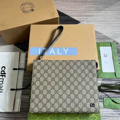 Gucci GG Supreme Canvas Zip Pouch with Wrist Strap in Beige and Ebony