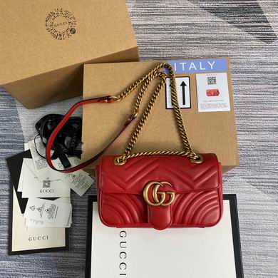 Gucci GG Marmont Mini Matelassé Shoulder Bag in Red Chevron Leather