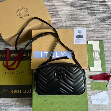 Gucci GG Marmont Small Matelassé Shoulder Bag in Black Chevron Leather