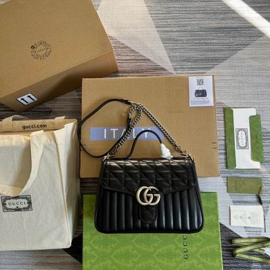 Gucci GG Marmont Medium Top-Handle Bag in Black Matelassé Leather