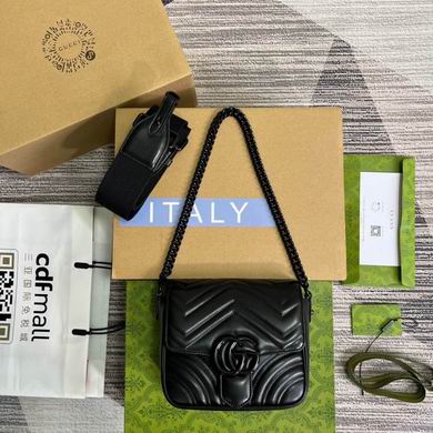 Gucci GG Marmont Mini Shoulder Bag in Black Matelassé Leather