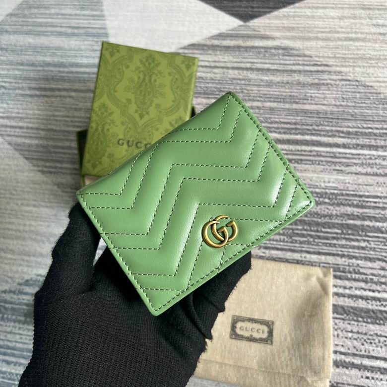 Gucci GG Marmont Card Case Wallet in Green Matelassé Chevron Leather
