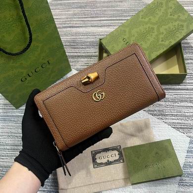 Gucci Diana Zip-Around Wallet in Brown Leather with Bamboo Detail