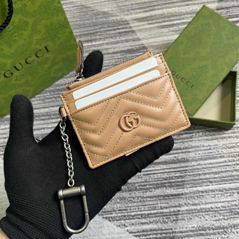 Gucci GG Marmont Card Case Wallet with Key Ring in Beige Matelassé Leather