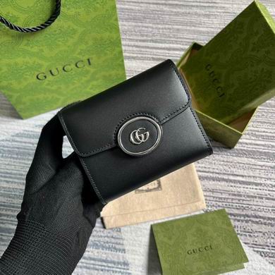 Gucci Petite GG Compact Wallet with Double G Plaque in Black Leather
