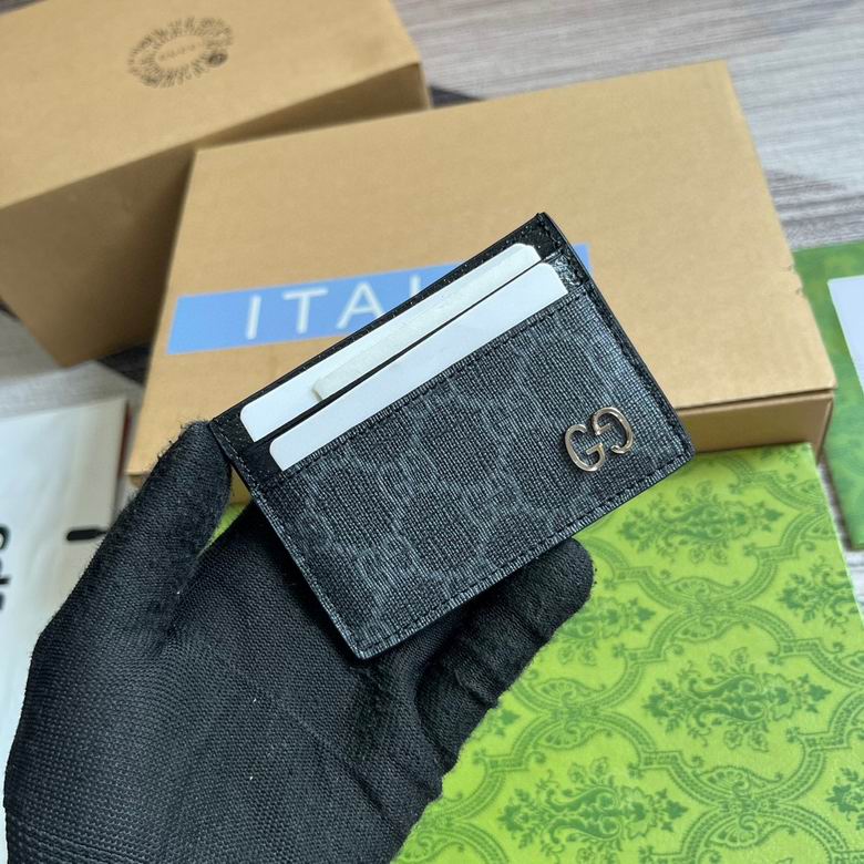 Gucci GG Supreme Card Case with Metal GG Detail in Black and Grey