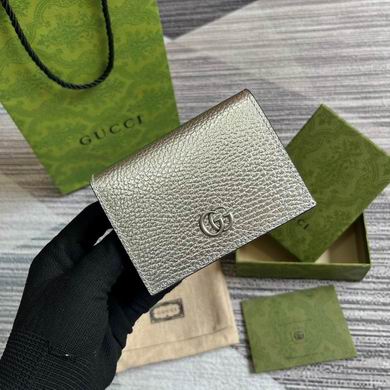 Gucci GG Marmont Bi-Fold Card Case Wallet in Metallic Silver Leather