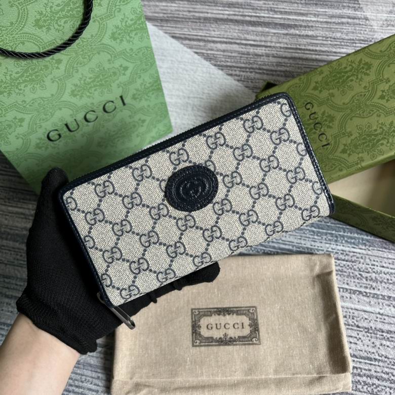 Gucci Zip-Around Wallet with Interlocking G in Beige and Blue GG Supreme Canvas