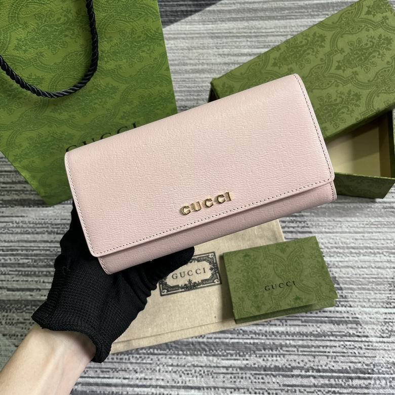 Gucci Script Continental Flap Wallet in Light Pink Textured Leather