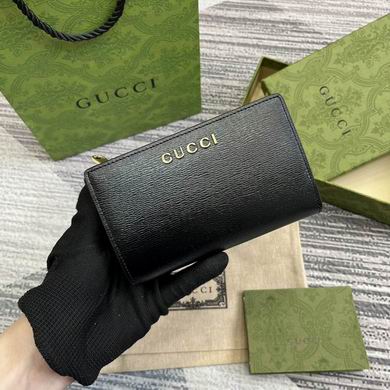 Gucci Script · 14×18.5×3 cm