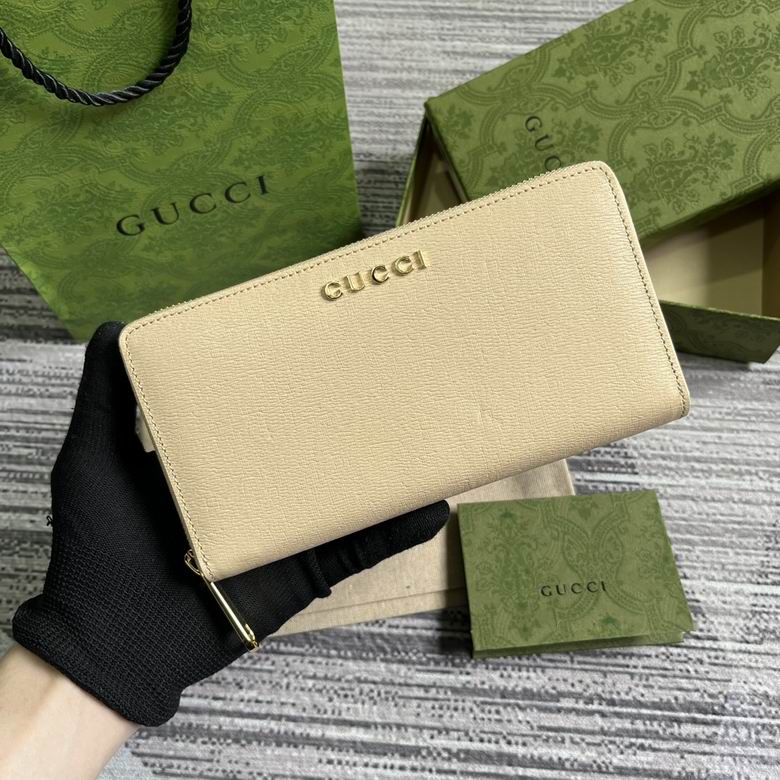 Gucci Script Zip-Around Continental Wallet in Beige Grained Leather