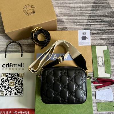 Gucci GG Matelassé Camera-Style Crossbody Bag in Black Leather