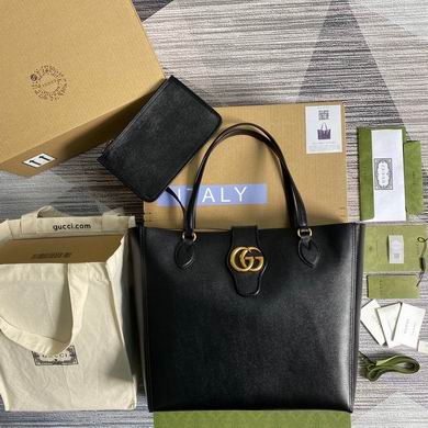 Gucci Medium Tote Bag with Double G Closure in Black Leather
