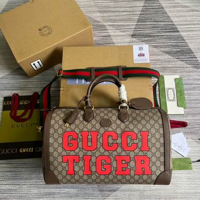 Gucci Tiger Medium Duffle Bag in GG Supreme Canvas with Red Lettering