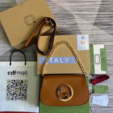 Gucci Blondie Shoulder Bag with Chain Strap in Tan Leather