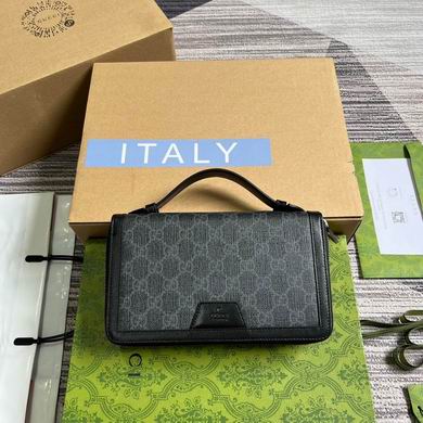 Gucci GG Supreme Canvas Zip-Around Clutch with Top Handle in Black and Grey