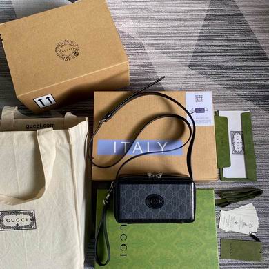 Gucci Mini Bag with Interlocking G Crossbody in Black GG Supreme Canvas