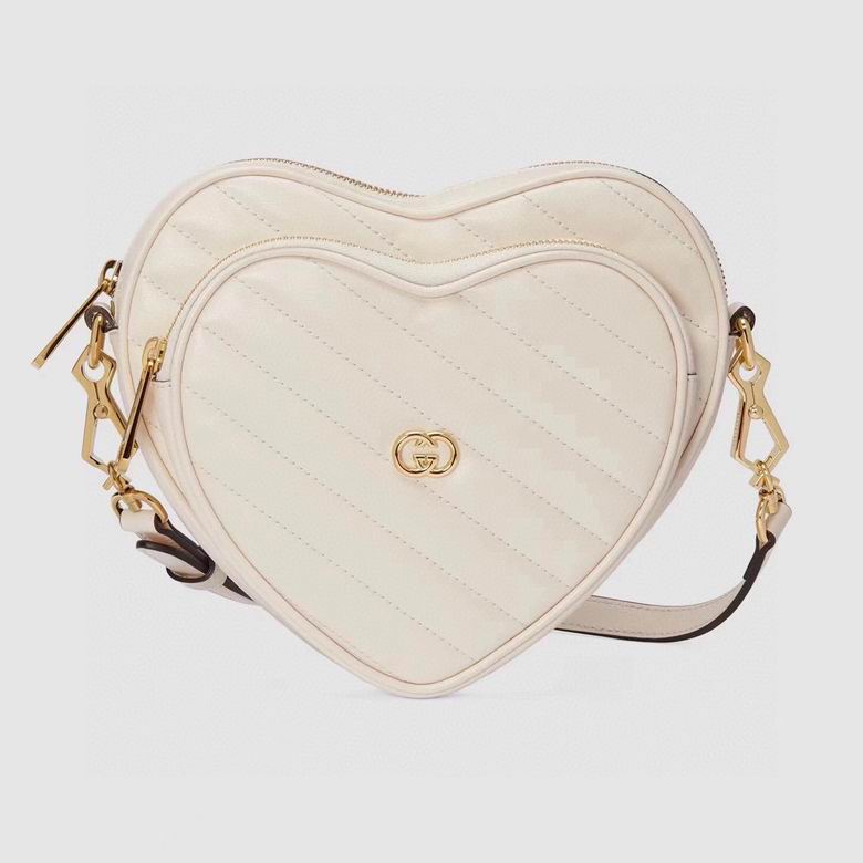 Gucci Interlocking G Mini Heart Shoulder Bag in White Quilted Leather