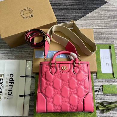 Gucci GG Matelassé Small Tote Bag in Pink Quilted Leather
