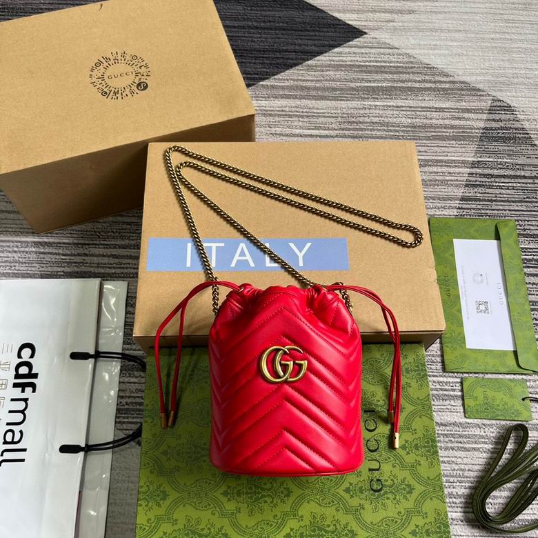 Gucci GG Marmont Mini Bucket Bag in Red Matelassé Leather