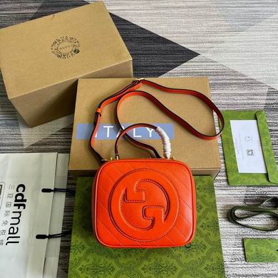 Gucci Blondie Small Top-Handle Camera Bag in Orange Matelassé Leather