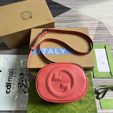Gucci Blondie Mini Oval Shoulder Bag in Coral Pink Quilted Leather