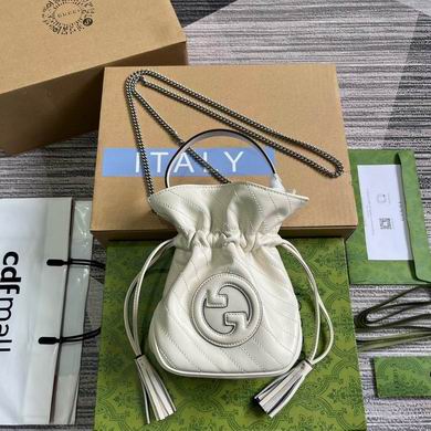 Gucci Blondie Mini Bucket Bag in White Quilted Leather with Chain Strap
