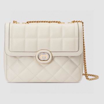 Gucci Deco Small Shoulder Bag in White Quilted Leather with Gold Chain