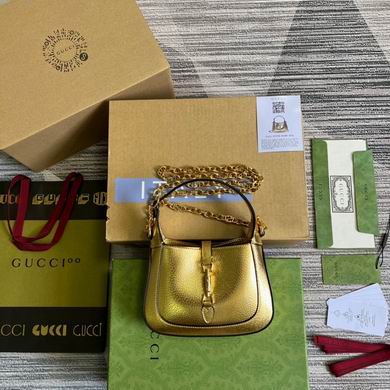 Gucci Jackie 1961 Mini Shoulder Bag in Gold Metallic Leather with Chain